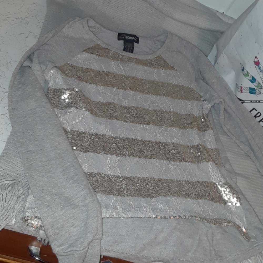 Girls long sleeve silver and gold lace top xl